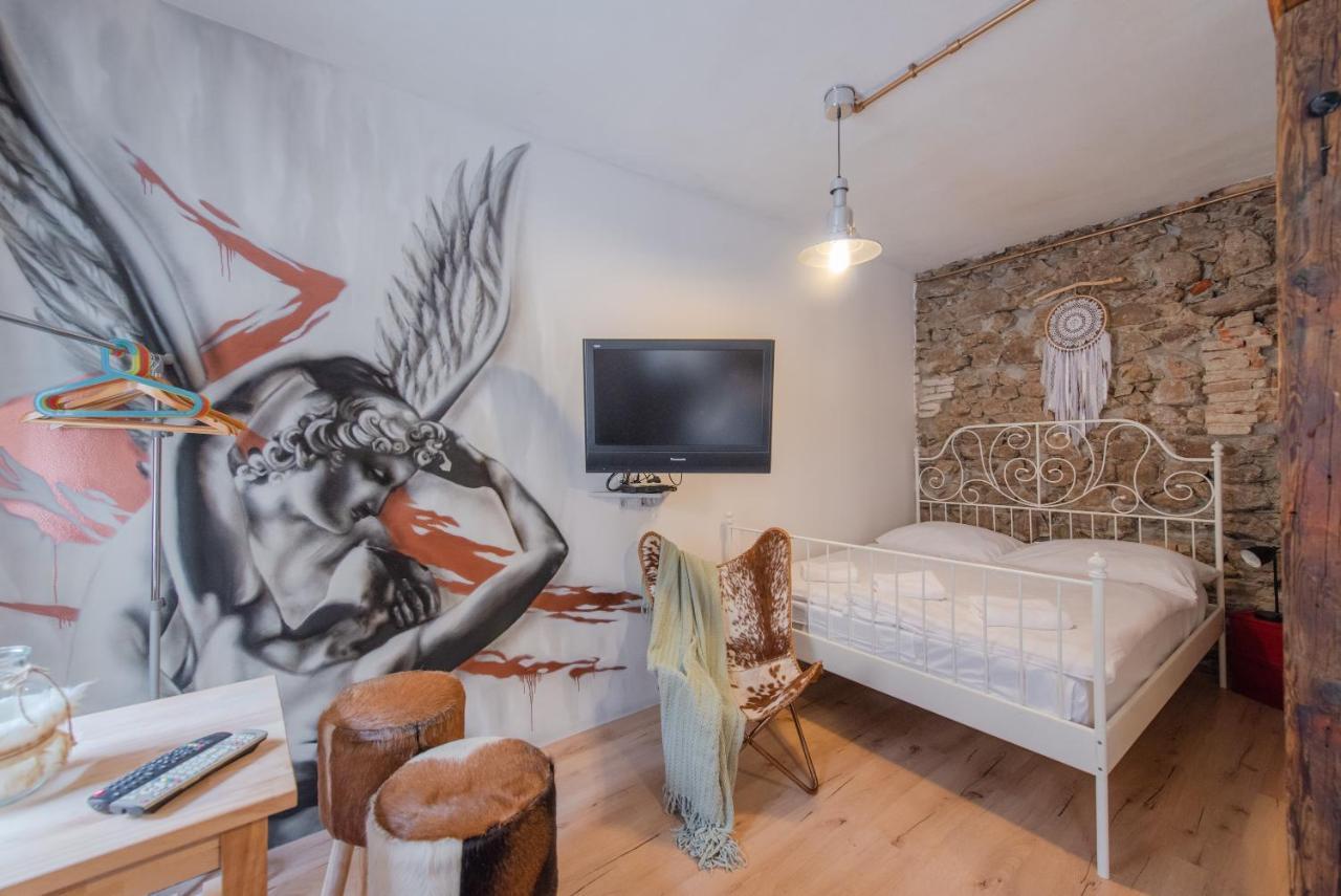 Accommodation At The Zeus Apartment Pressburg Exterior foto